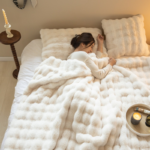 Tuscan-style faux rabbit fur blanket, bubble fleece blanket, double-sided thickened office nap blanket, sofa cover blanket